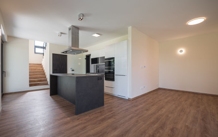 NA PREDAJ 4izb. rekreačný dom priamo pri golfovom areály PENATI GOLF REZORT