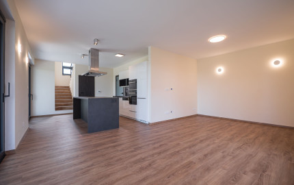 NA PREDAJ 4izb. rekreačný dom priamo pri golfovom areály PENATI GOLF REZORT