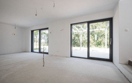 NA PREDAJ 4izb. rekreačný dom priamo pri golfovom areály PENATI GOLF REZORT