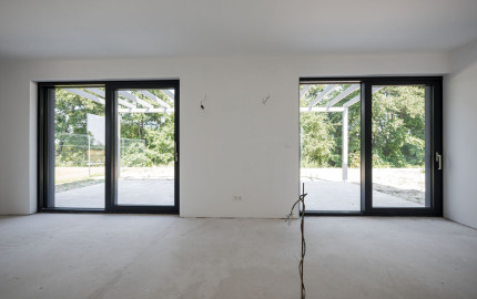 NA PREDAJ 4izb. rekreačný dom priamo pri golfovom areály PENATI GOLF REZORT