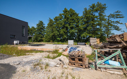 NA PREDAJ pozemok + základová doska + projekt priamo pri golfovom areály PENATI GOLF REZORT