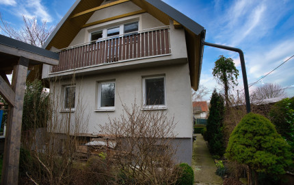 P.G's & Co. | Predáme 3 izbový rodinný dom na veľkom krásnom pozemku v Dobrohošti