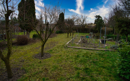 P.G's & Co. | Predáme 3 izbový rodinný dom na veľkom krásnom pozemku v Dobrohošti