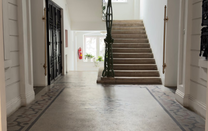 Na predaj investičný 2,5izb. byt, U. Lešková, Staré mesto