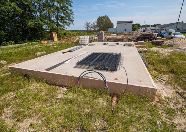 NA PREDAJ pozemok + základová doska + projekt priamo pri golfovom areály PENATI GOLF REZORT