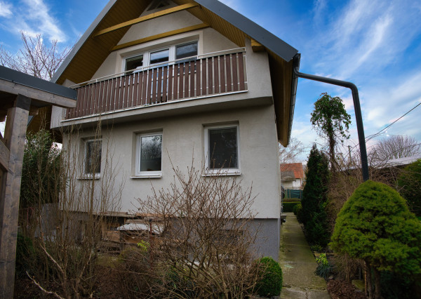 P.G's & Co. | Predáme 3 izbový rodinný dom na veľkom krásnom pozemku v Dobrohošti