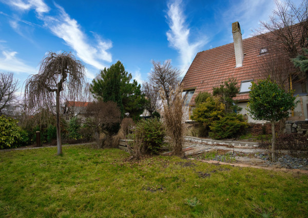 P.G's & Co. | Predáme 3 izbový rodinný dom na veľkom krásnom pozemku v Dobrohošti