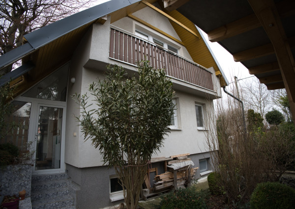 P.G's & Co. | Predáme 3 izbový rodinný dom na veľkom krásnom pozemku v Dobrohošti